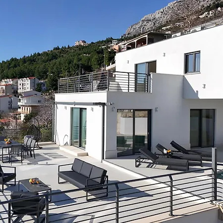 Vikendica Stunning In *